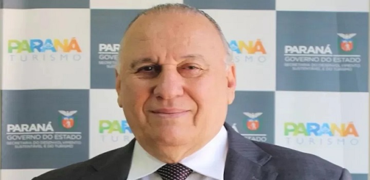 Presidente da empresa pública Paraná Turismo, Jacob Mehl, de 77 anos, pediu exoneração do cargo após denúncia de assédio sexual realizada por uma assessora.