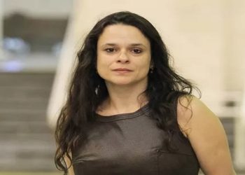 A artilharia disparada entre Jair Bolsonaro (PL) e seu ex-ministro Sergio Moro (Podemos) não foi capaz de tirar algumas figuras relevantes da direita do meio do campo. No último mês, quando se consolidou a pré-candidatura do ex-juiz ao Planalto, o empresário Luciano Hang e a deputada estadual Janaina Paschoal (PSL-SP) despertaram irritação na base do presidente ao elogiarem Moro.
