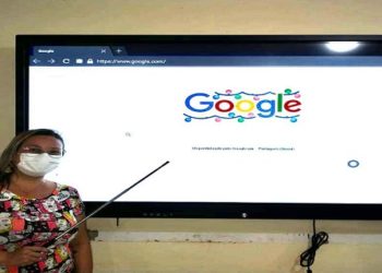 Escolas de Porciuncula terão lousa digital