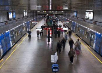 AGORA É LEI: TRANSPORTES PÚBLICOS DEVEM FACILITAR ACESSO DE DEFICIENTES AUDITIVOS