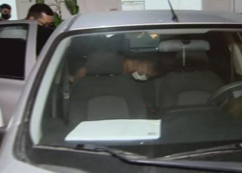 O jovem de 24 anos suspeito de agredir e matar a enteada de 1 ano e 2 meses em Peruíbe, no litoral de São Paulo, percorreu cerca de 10 km com o bebê no colo, já sem vida, até uma unidade de saúde da cidade