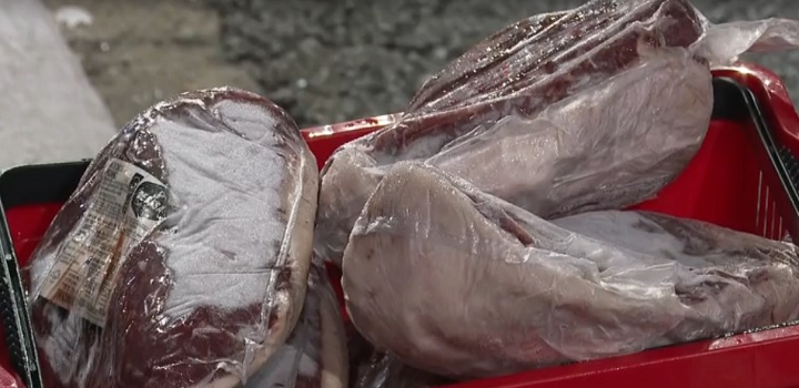 Dois criminosos foram presos em flagrante depois de roubarem mais de 100 kg de picanha avaliadas em cerca de R$ 30 mil de um açougue no Centro de São Paulo