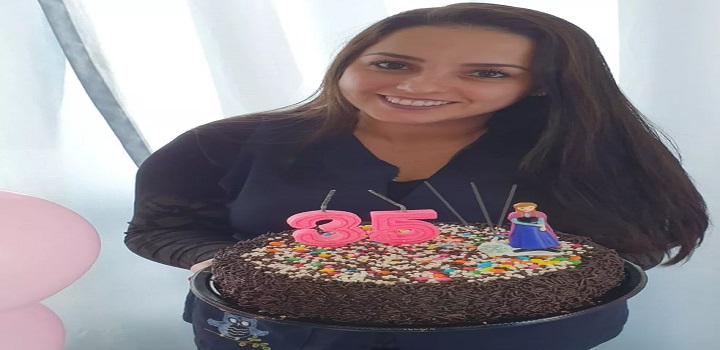 Roberta Lopes dos Passos realizou os procedimentos de abdominoplastia, mamoplastia e lipoaspiração abdominal em Tijucas.