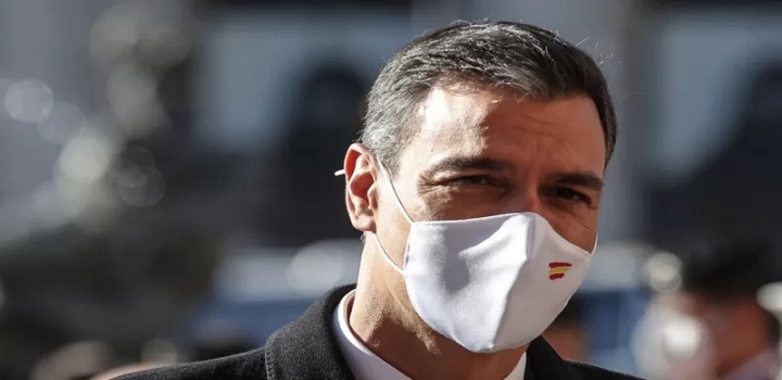 O presidente do governo da Espanha (equivalente ao cargo de primeiro-ministro), Pedro Sánchez, declarou na semana passada que seu país está trabalhando para começar a tratar a covid-19 como uma gripe