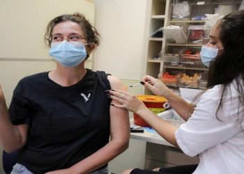 Israel detecta primeiro caso de 'flurona', dupla infecção de Covid e influenza