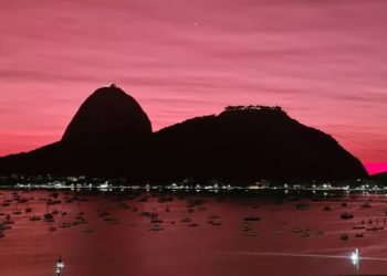 vULCÃO DE TONGA MUDA A COR DO CÉU DO RJ