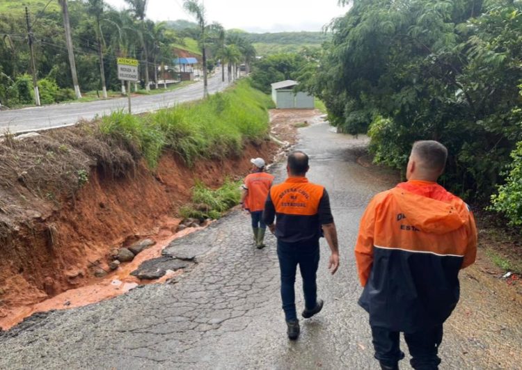 Enchente: Governador do Rio vai visitar municípios atingidos pela cheia
