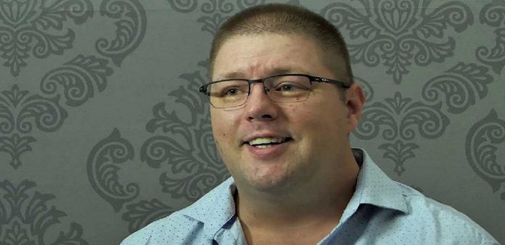 Johann Steynberg, criador da pirâmide financeira com Bitcoin Mirror Trading International, foi preso no Brasil.
