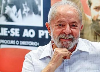Bolsonaristas criticam Lula por defender aborto