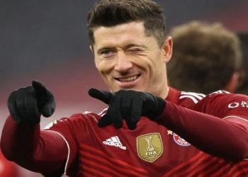 O polonês Robert Lewandowski foi eleito o melhor jogador de futebol do mundo pela Fifa nesta segunda-feira (17)