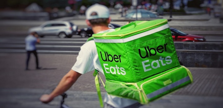 A Uber anunciou nesta quinta-feira (6) que vai fechar o delivery de restaurantes do Uber Eats no Brasil