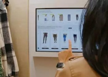 Amazon Style, primeira loja de roupas da Amazon, chega nos EUA ainda em 2022 e auxilia clientes através de app e de provador tech