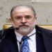 Após atos publicados pelo procurador-geral da República Augusto Aras em novembro e dezembro, 18 procuradores do Ministério Público Federal receberam pagamentos adicionais em seus contracheques de dezembro que inflaram seus salários a cifras superiores a R$ 400 mil brutos.