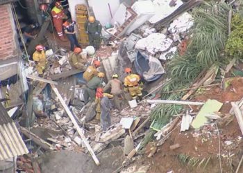 Chuvas deixam 18 mortos, fazem rios transbordarem e alagam cidades no estado de São Paulo