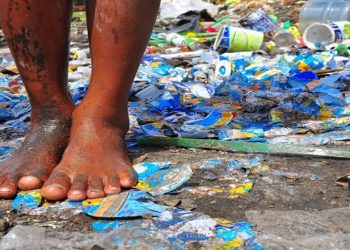 falta de saneamento básico em algumas regiões do Brasil é um problema crônico que apresenta desdobramentos sociais, econômicos e na área da saúde