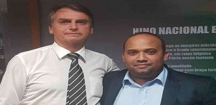 Haissender Souza de Paulo, que foi assessor do ex-ministro do Turismo do governo Bolsonaro e deputado federal Marcelo Álvaro Antônio, acusado pela Polícia Federal de ser o operador do Escândalo do Laranjal do PSL, um esquema de desvio de verbas de campanha na eleição de 2018, foi encontrado morto nesta quarta-feira (5) numa propriedade de sua família em Aimorés (MG).