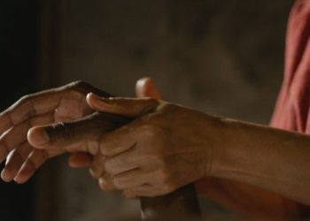 Massagem indiana: conheça essas terapias que estão se popularizando no Brasil
