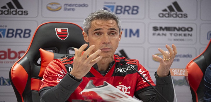 Paulo Sousa vai à Fifa contra o Flamengo
