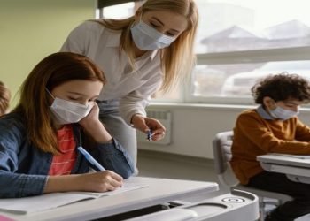 PIso salarial dos profesores: reajuste em 2022