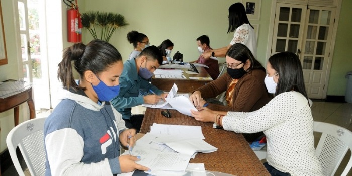 Prefeitura de Quissamã abriu nesta segunda-feira (24) o prazo de inscrição para o processo seletivo de Bolsas de Estudos do Ensino Médio. A concessão será de bolsa de 100%. São 100 vagas distribuídas entre 1º (40), 2º (30) e 3º (30) ano em instituições de ensino,