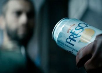 Fresca é a segunda bebida não-alcoólica de propriedade da Coca a ser transformada em uma versão alcoolizada. Em 2020, lançou com sucesso o seltzer Topo Chico.(Foto: divulgação)