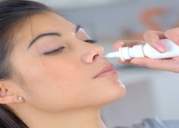 Pesquisadores da Universidade de Helsinque, na Finlândia, desenvolveram um spray nasal que pode fornecer proteção contra a Covid-19 por até pelo menos oito horas e é eficaz imediatamente após sua administração