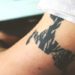 Está proibido o ingresso de pessoas tatuadas na Marinha. A determinação faz parte da Lei 14.296/22, sancionada pelo presidente Jair Bolsonaro