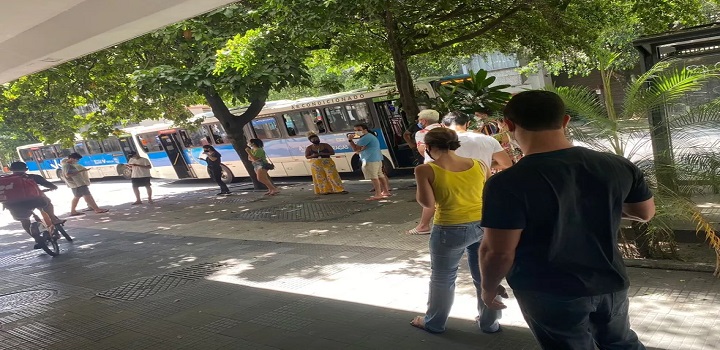A cidade do Rio vive nesses primeiros dias do ano uma explosão de casos de Covid-19.
