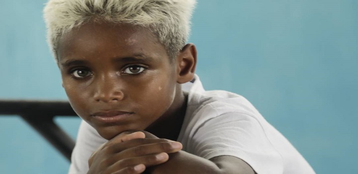 Menino da Cidade de Deus: Descoberto por acaso e revelado em um ensaio de fotos que estourou nas redes sociais, o menino Davi ganhou a chance de mudar sua trajetória tão dura