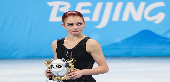 Atleta que mais ousou no programa livre da patinação artística, Alexandra Trusova não ficou nada feliz com as notas que foram atribuídas à sua apresentação.