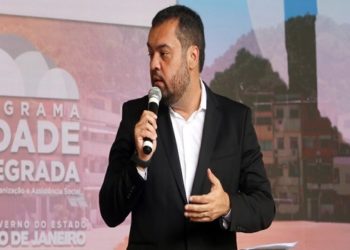 Governador Cláudio Castro lança o 'Desenvolve Mulher', que promove a autonomia feminina