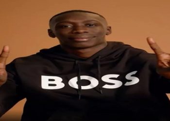 Khaby Lame fecha contrato com a grife Hugo Boss
