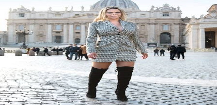 Influencer diz ter sido expulsa do Vaticano