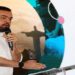 Comentarista da CBN diz que Cláudio Castro foi à Petrópolis "fazer fingimento"