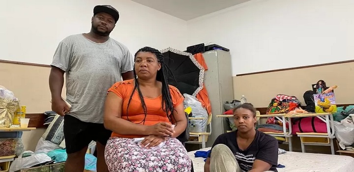 Famílias desabrigadas em petrópolis