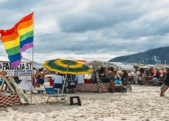 Guia elege praia na farme de amoedo a 2 melhor do mundo para gays