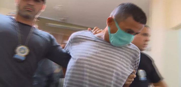 A Justiça decretou a prisão dos três homens detidos pela morte do congolês Moïse Kabagambe. O trio havia sido detido nesta terça-feira (1º), e a polícia tinha pedido a prisão ao Judiciário fluminense.
