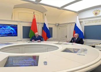 Rússia faz testes com mísseis