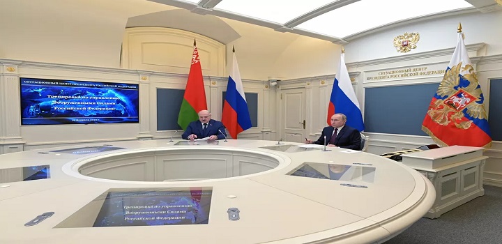 Rússia faz testes com mísseis