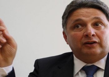 O ex-governador Anthony Garotinho quitou nesta sexta-feira uma multa de R$ 419 mil