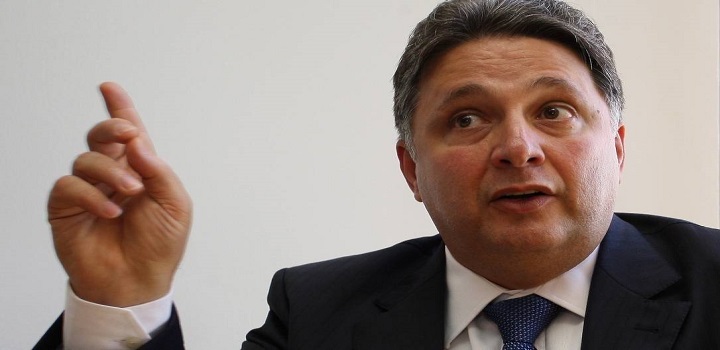 O ex-governador Anthony Garotinho quitou nesta sexta-feira uma multa de R$ 419 mil