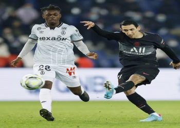 Após eliminação na Liga dos Campeões, PSG prepara barca com Di María e Wijnaldum