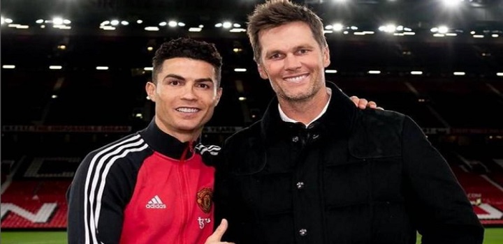 Cristiano Ronaldo publicou uma fotografia nas redes sociais ao lado de Tom Brady