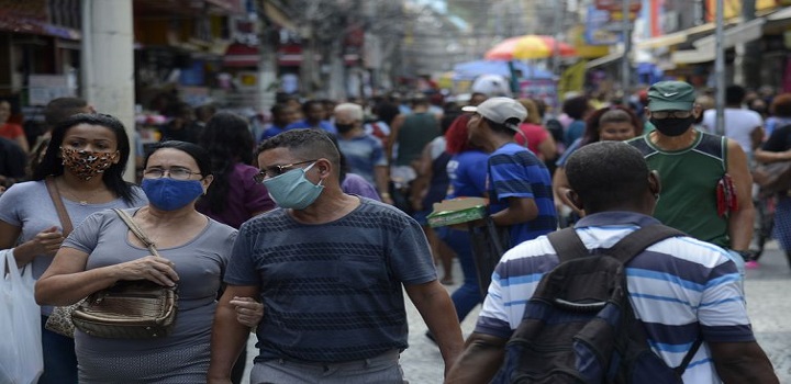 Rio e Janeiro libera uso de máscaras em locais fechados