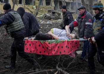 prefeito de Mariupol afirmou que 1.027 civis morreram durante o cerco à cidade por parte das forças russas, que já dura nove dias.