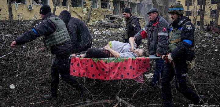 prefeito de Mariupol afirmou que 1.027 civis morreram durante o cerco à cidade por parte das forças russas, que já dura nove dias.