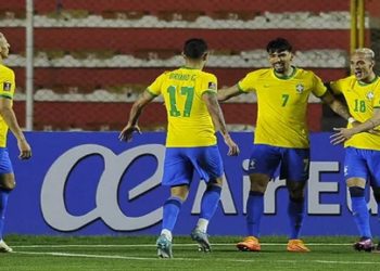 Comemoração do gol de Lucas Paquetá em Brasil x Bolívia (Foto: JORGE BERNAL / AFP)
