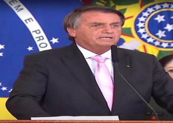 Em evento do Dia da Mulher, Bolsonaro assina decreto para distribuição gratuita de itens de higiene menstrual