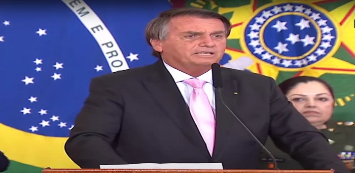 Em evento do Dia da Mulher, Bolsonaro assina decreto para distribuição gratuita de itens de higiene menstrual