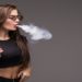 Com venda proibida, cigarro eletrônico é sensação entre os jovens e acende alerta Especialistas alertam para complicações cardiovasculares e pulmonares dos cigarros eletrônicos